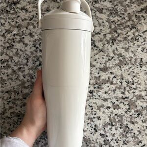 Corkcicle 30oz Shaker Bottle